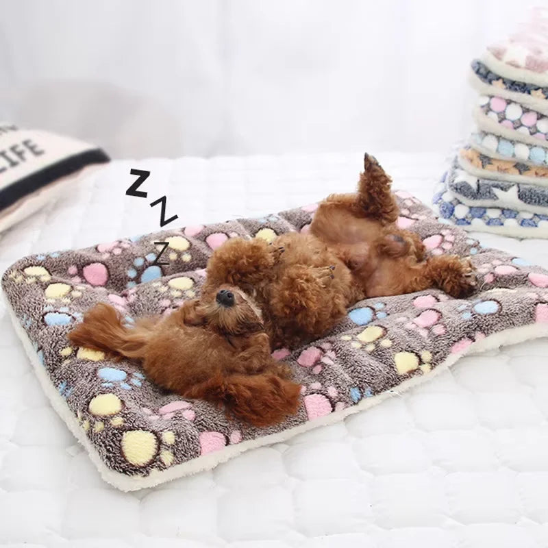 Flannel Thickened Dog Bed Mat Soft Pet Sleeping Mat for Dogs Cats Winter Warm Pet Blanket Fleece Pet Sleeping Mat Dog Bed Cat